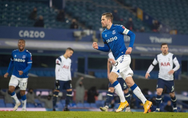 退役并没有 退役并没有